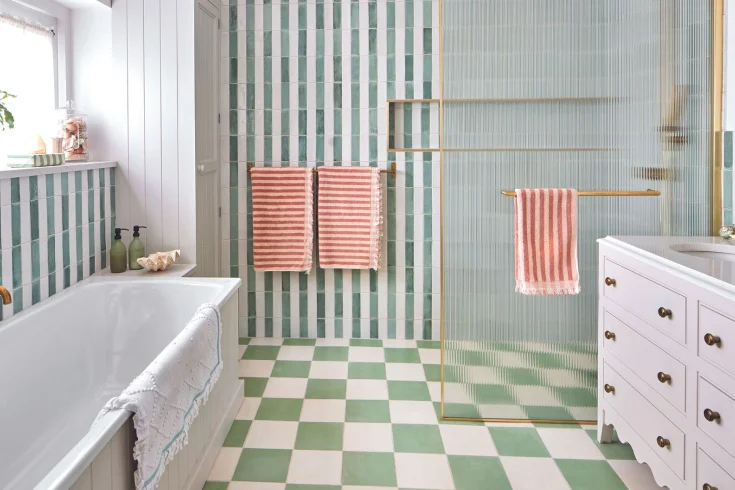 farmbouse bathroom wall decor