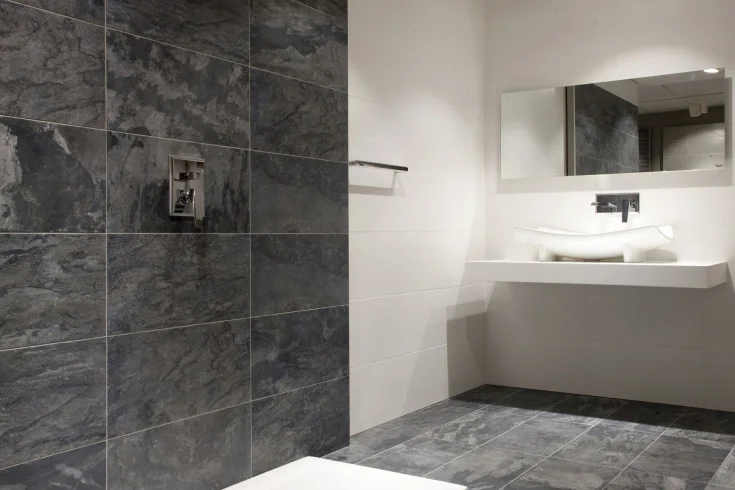 grayscale bathroom tiles