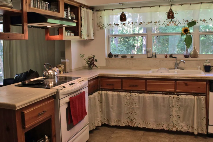 kitchen cabinet curtains