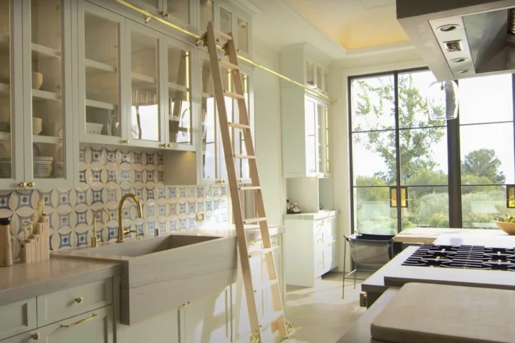 leaning ladder for kitchen