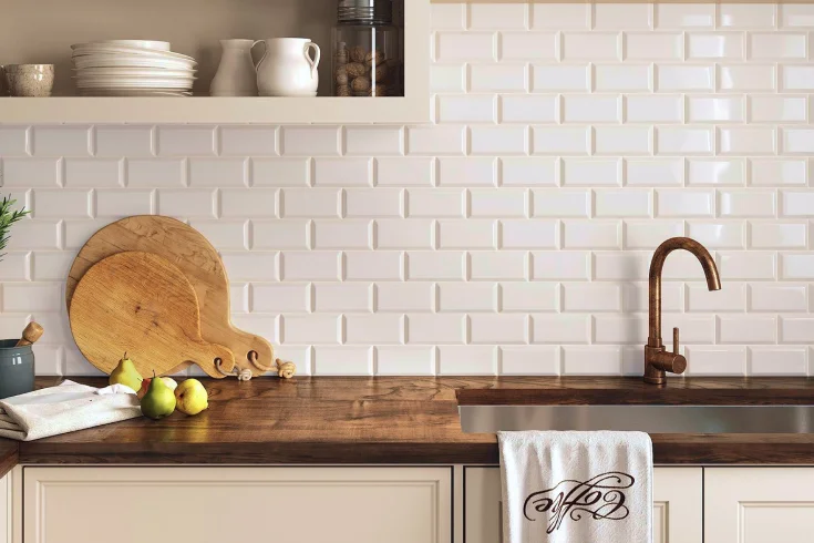 textured kitchen tiling