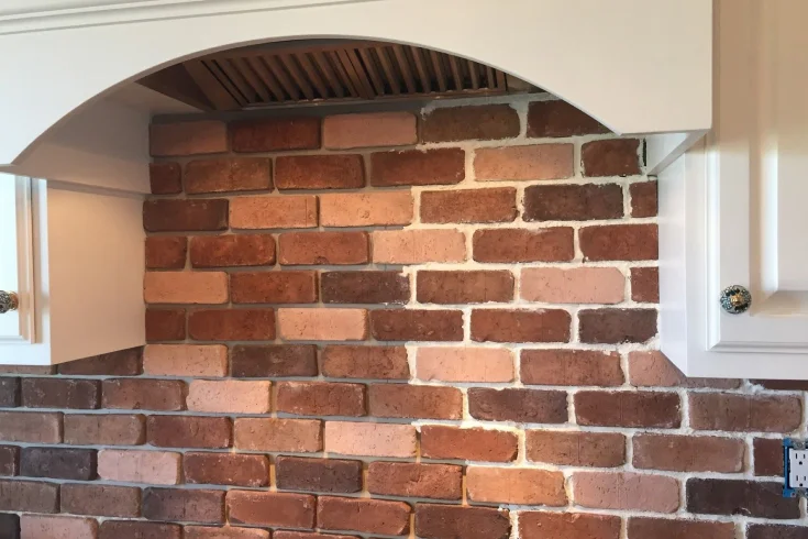 painted brick wall for kitchen