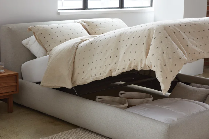 choosing a bed frame for small rooms