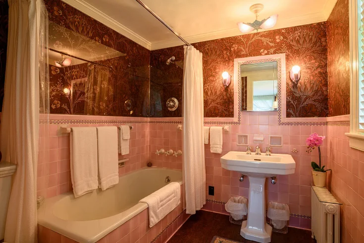 vintage bathroom bulbs