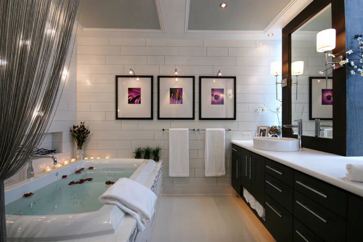 picture lighting bathrooms