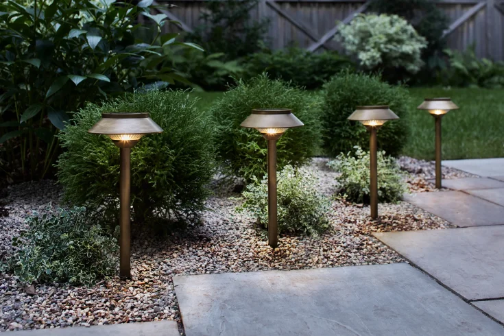 solar powered pathway lighting