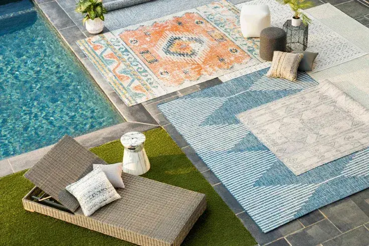 layering rugs for outdoors