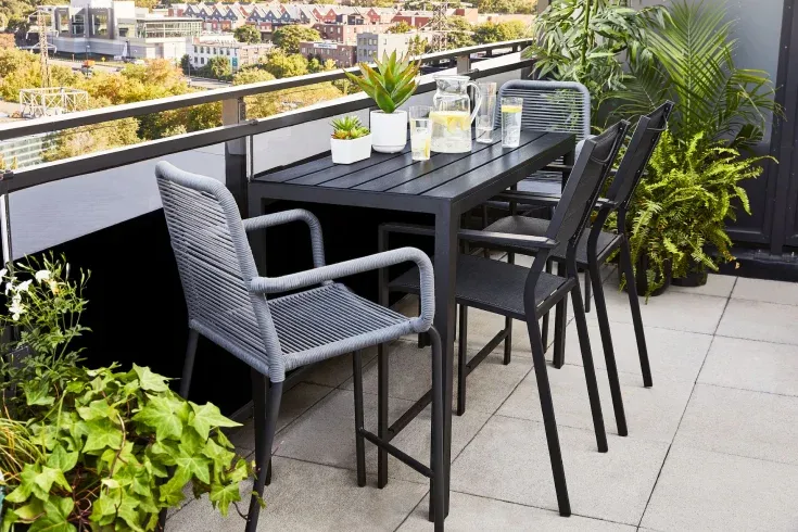 balcony dining space